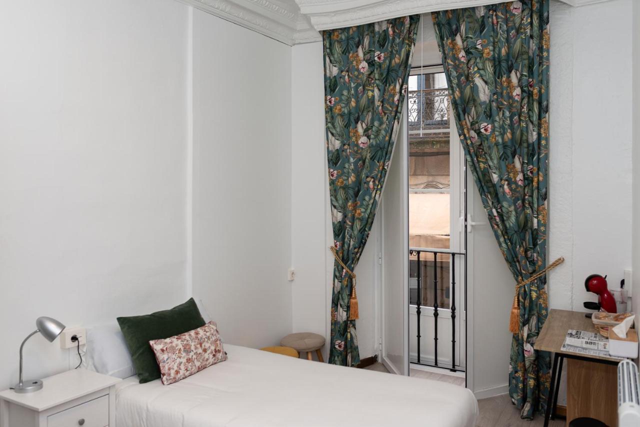 Hostal Santa Cruz Santiago de Compostela Exteriör bild